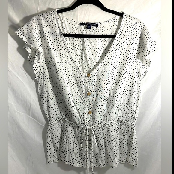 One Clothing Los Angeles Junior’s Top Size L - Picture 1 of 3